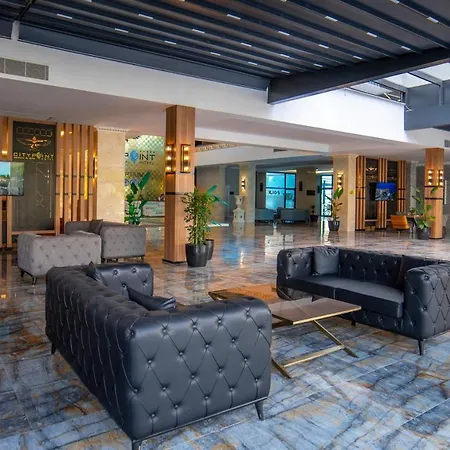 Point Beach&spa מלון