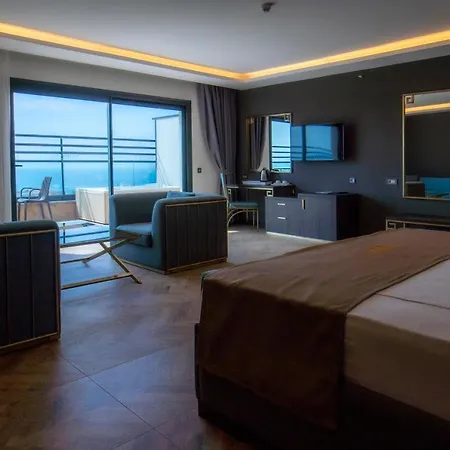 מלון Point Beach&spa 5*