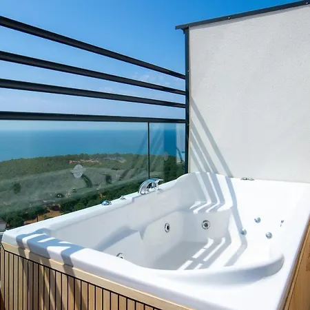 מלון Point Beach&spa